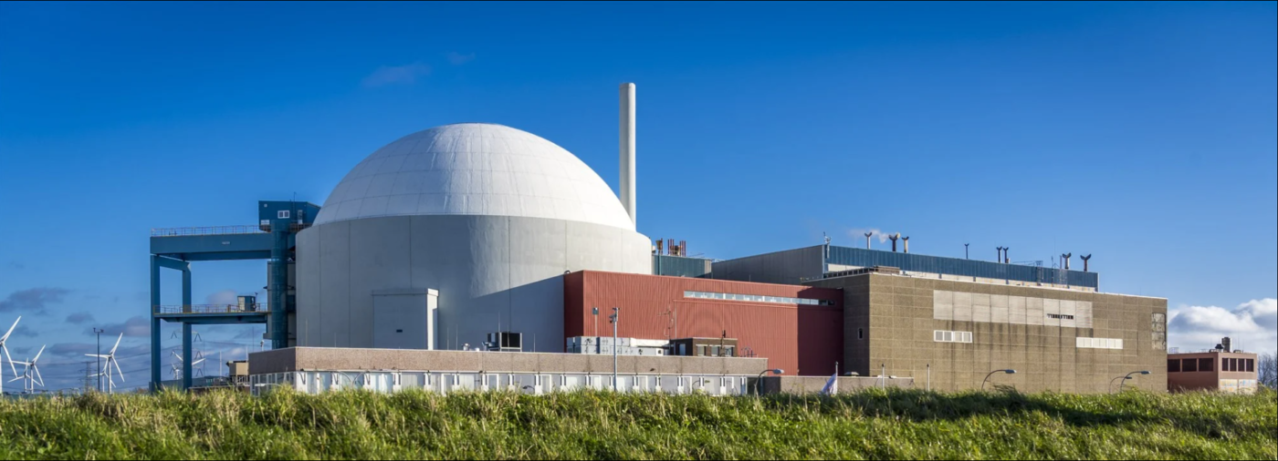 Exterieur van de kerncentrale van de EPZ te Borssele